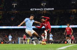 开云体育app-曼城中场实力不济，遭遇连败