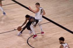 开云体育下载-快船大胜尼克斯，哈雷尔砍下25分