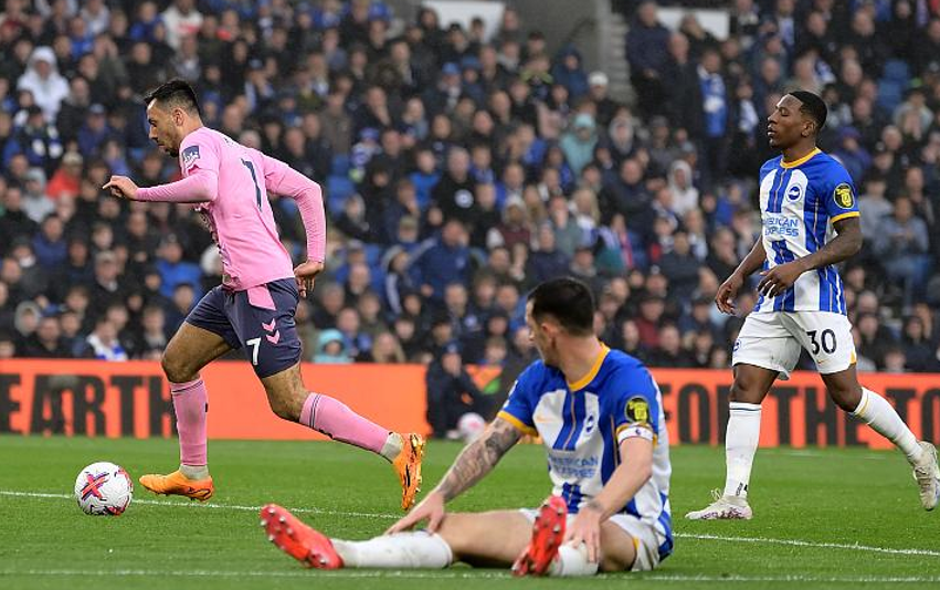 埃弗顿客场爆冷告捷，大翻身的简单介绍