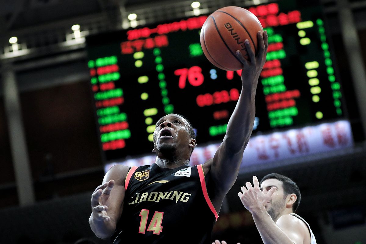 网队惜败活塞再度遭遇失利