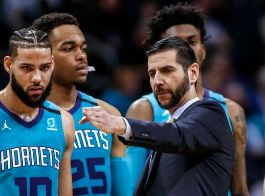 西尔斯领军篮网淘汰黄蜂,晋级季后赛 西尔斯领军篮网淘汰黄蜂,晋级季后赛